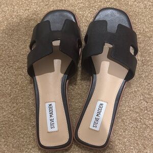 Steve Madden Black Sandals